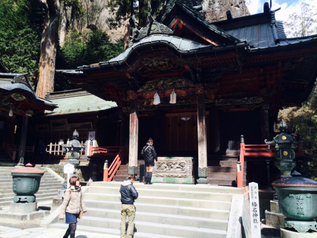 社殿・御姿岩①