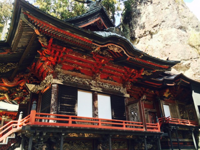社殿・御姿岩②