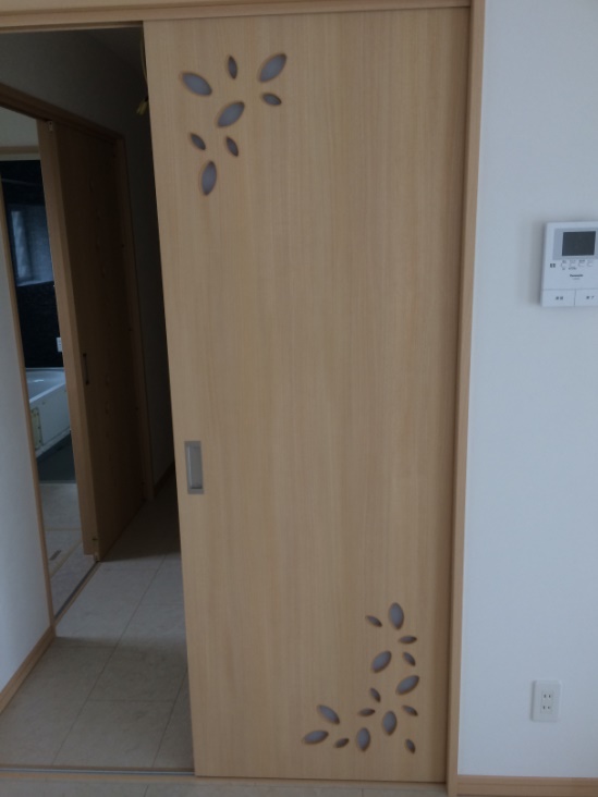 カワイイ扉