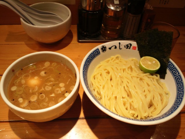 つじ田
