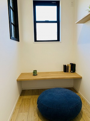 ご主人様用の書斎スペース